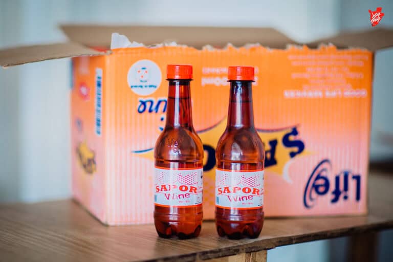 ParcemBurundi's tweet photo. 🇧🇮 Au moment où le @BurundiGov vient de prendre la décision de suspendre la commercialisation de la boisson #SAPOR qui est produit localement, @ParcemBurundi  a sorti une analyse par rapport à cette suspension. 1/3
----------------------------
✍️@ParcemBurundi  estime que la cause à l’origine des problèmes est la capacité de Contrôle du @BBNBurundi  surtout des produits alimentaires. Sa capacité au niveau institutionnel ; au niveau des moyens humains, matériels et au niveau de son expertise est remise en cause. 

🗣️ Une institution comme le @BBNBurundi  devrait être adaptée aux standards internationaux et certifié comme d’autres bureaux de contrôle dans la sous-région et même dans et / ou dans le monde entier.

🖇️Actuellement même pour un meilleur centre de promotion des exportations des mesures, comme le renforcement de la @BBNBurundi doivent être prises. Au niveau du budget, l’année budgétaire 2023-2024 allouait à la BBN 2 761 727 367 de BIF ? et le budget actuel « 2024-2025 » alloue 3 286 768 193fbu à cette même institution. C’est un budget insuffisant par rapport au plan d’actions de @BBNBurundi. @MinCommerce @MagazineJimbere @BoneshaFM @RT_Isanganiro  
📸:  @YBurundi