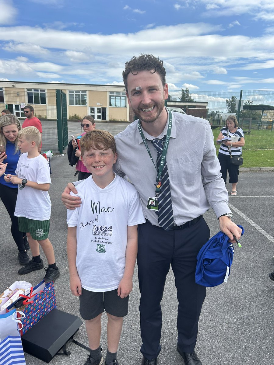 HibbertKatie's tweet photo. Last ever St Ambrose trip for my Boy what an amazing journey he has had with the best group of friends and School Family🥰....With every closed chapter a new adventure awaits 💫🌍💙 @MrStinchcombY6 @StAmbroseSpeke https://t.co/OKjblxT5sM