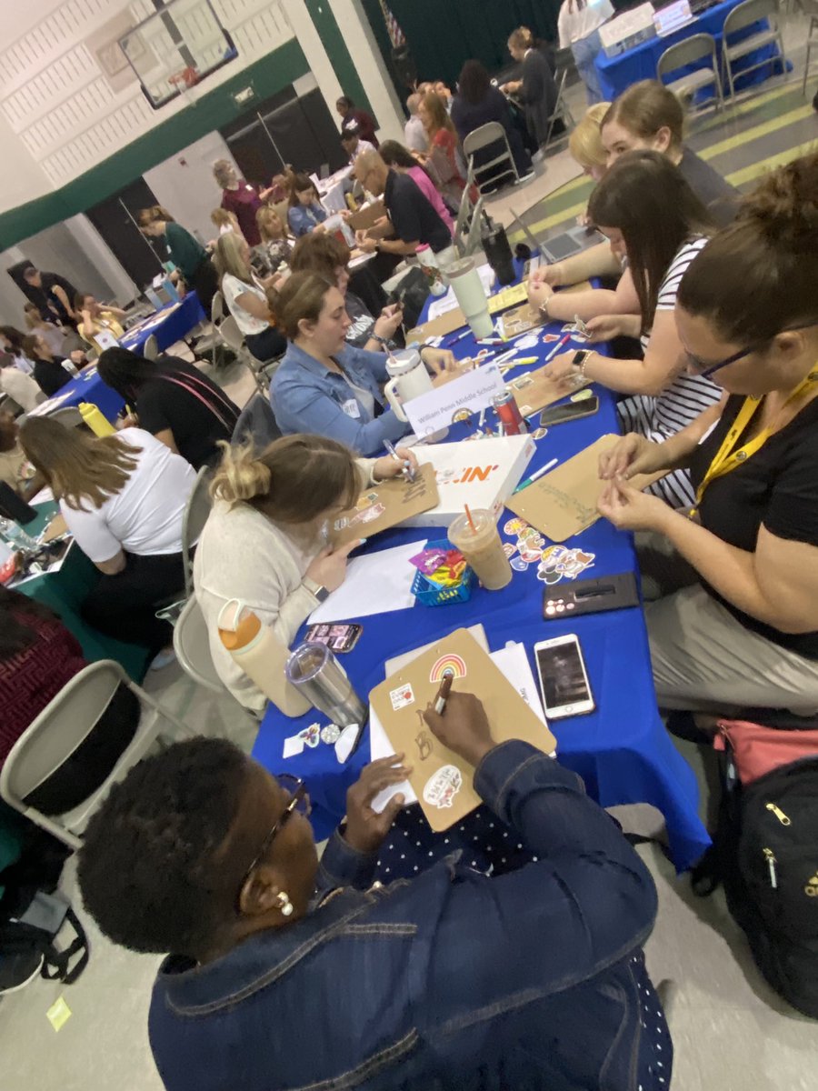 BangnSnouff's tweet photo. Final Day of #IPSInduction! We’re kicking off the day with a little arts &amp; crafts! Teachers are decorating clipboards to use in their classrooms this year and hopefully years to come, looking back fondly of their first year in @IPSSchools! #teamIPS #WatchUsWork https://t.co/Ug29VLJFEg