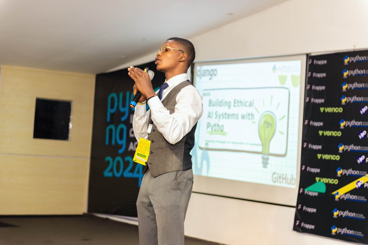 PythonNigeria's tweet photo. Moments from #PyConNG 2024

Great session with @iamAgba_Coder https://t.co/SqA8og5l8u