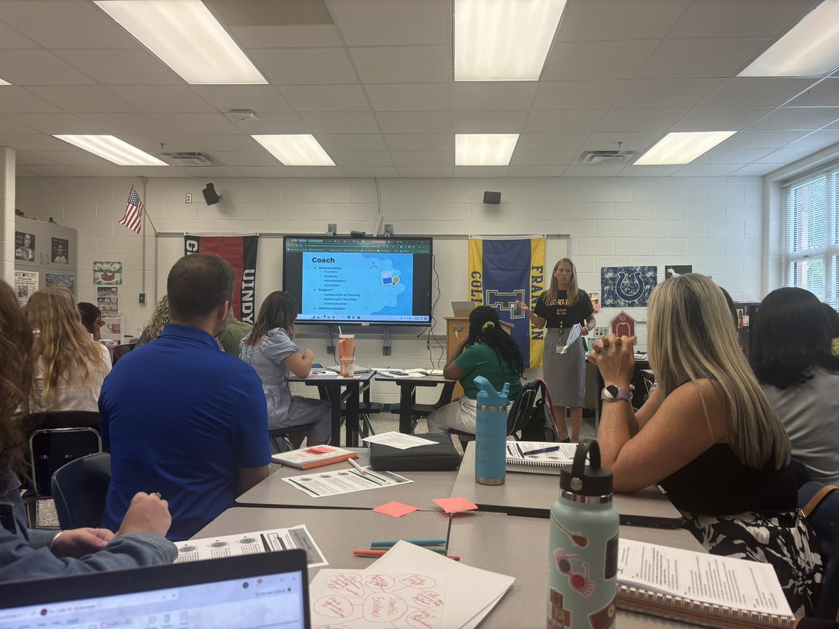 lasilvervb's tweet photo. An outstanding session on science excellence led by @Shenna914 and her amazing @LynnhavenES team!!! Great work is happening in the world of science at her school! 💚@VBTitleI #VBRippleEffect https://t.co/kdyEmPsLVu