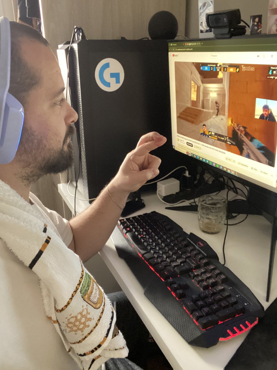 dioraking1's tweet photo. @Gaules @mch_AGG @ale_apoka eu já tô pronto pra ver a minha @FURIA entrar em campo. https://t.co/oq6XYG9Kna