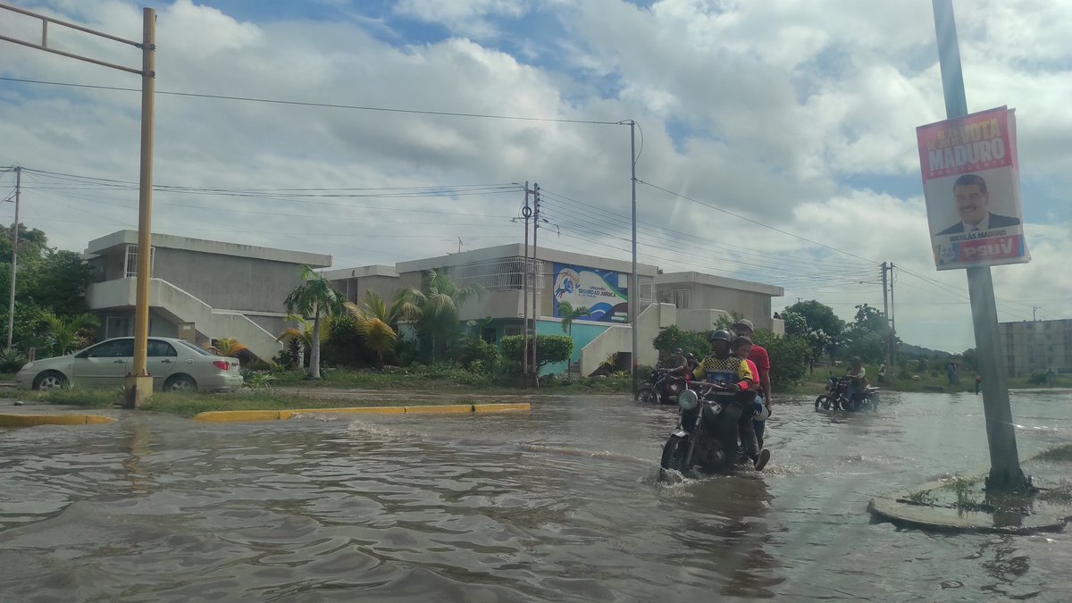 cumanapropone's tweet photo. #AHORA • #18Jul • Así se encuentra el puente Hugo Chávez de #Cumaná 9:30am https://t.co/6sizlKhhPi