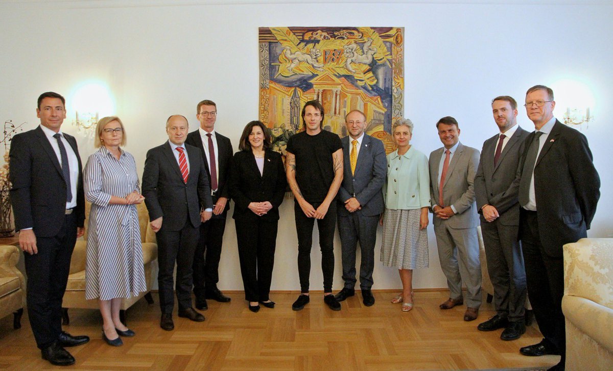 Czech Embassy Vienna tweet media