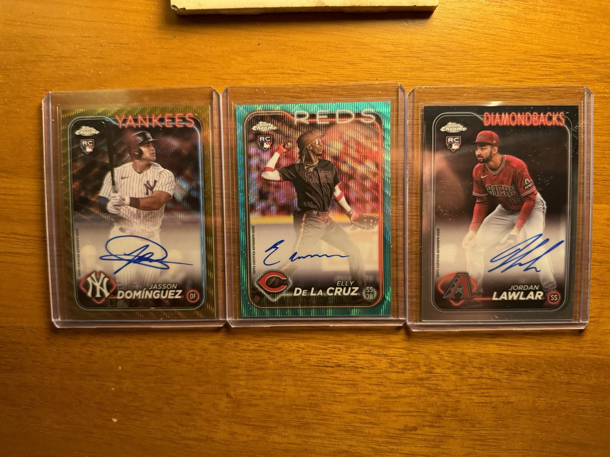 ericbees's tweet photo. @RyanRazSXM @MajorBonesLive1 @Topps @CardPurchaser ftr i’m just a regular collector and pulled these out of a single jumbo yesterday. I realize that’s not the norm but it’s possible https://t.co/i7ulmVviv7