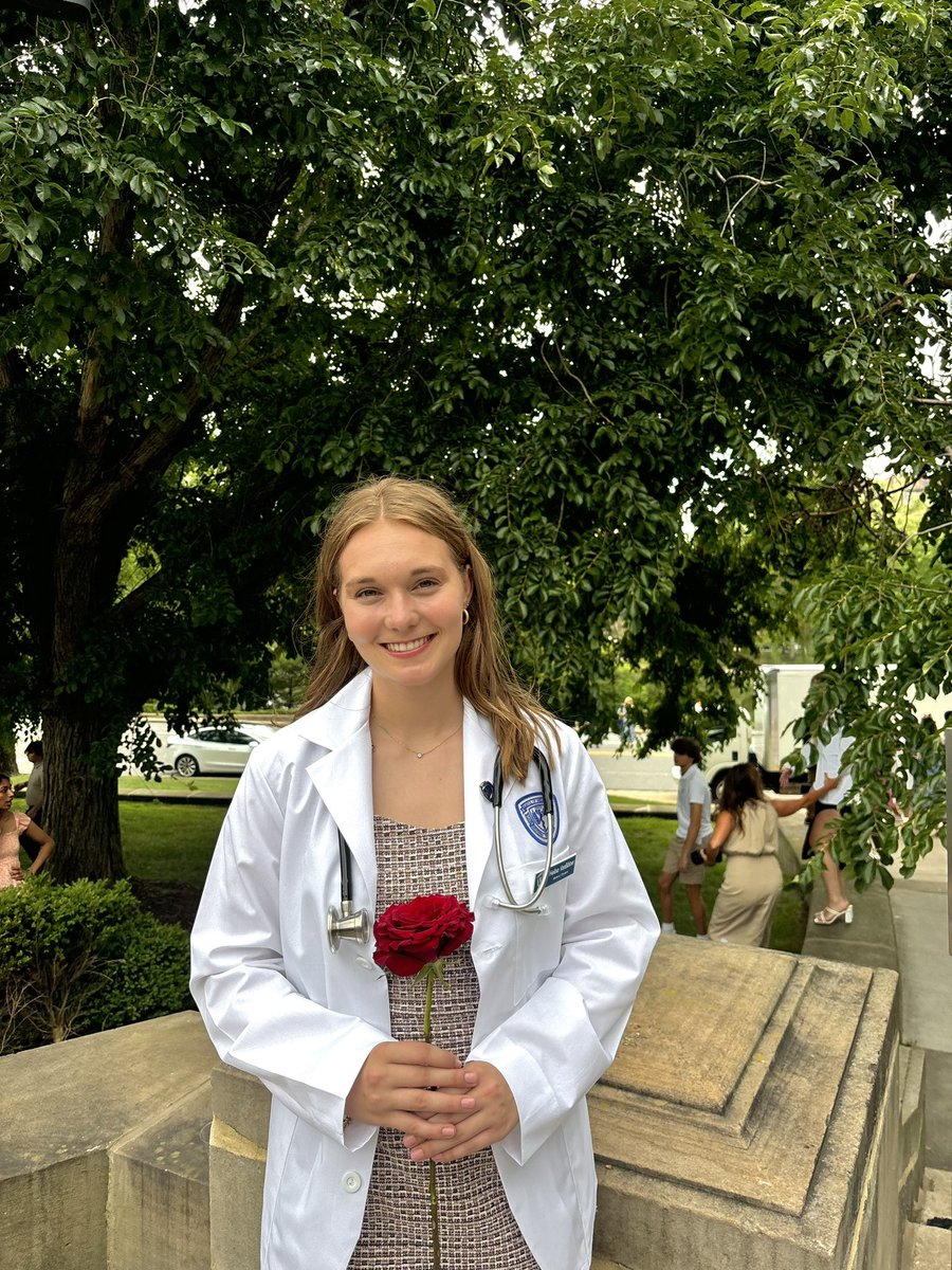 HelinaVanBibber's tweet photo. Very excited to announce that I will be pursuing my MD at Case Western Reserve University for the next 4 years. Thank you to my family, friends, coaches, professors, and mentors who have helped me in this journey! @CWRUSOM https://t.co/K16oTPXOKD