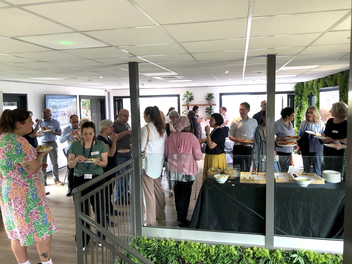 Forum Central tweet media