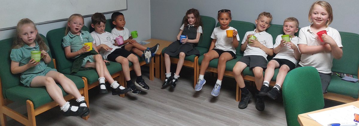 Today, Mrs L did her last hot choc Friday of this academic year! Well done to these children (+L from @Woodlands1ES) @WoodlandsBadger @WoodlandsOwls @Woodlands1AA @Woodlands2PB @Woodlands2DR <a href="/HappyHead74/">⚓️ Dr Vic Carr ⚓️</a>