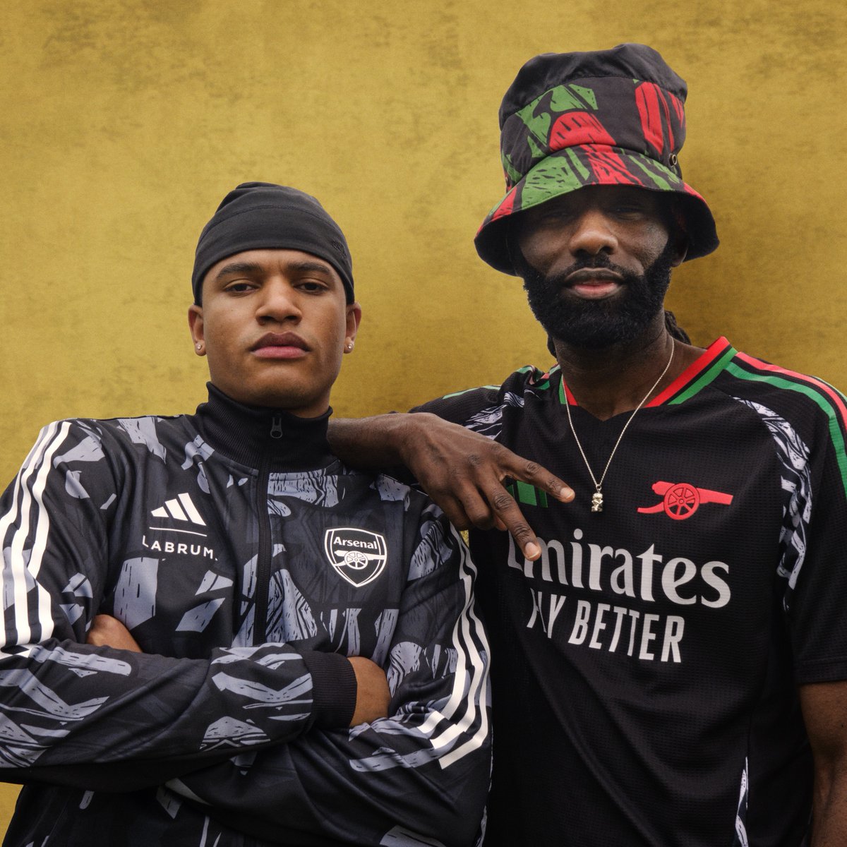 Arsenal's tweet photo. We all follow The Arsenal 🙌

🤝 @adidasfootball