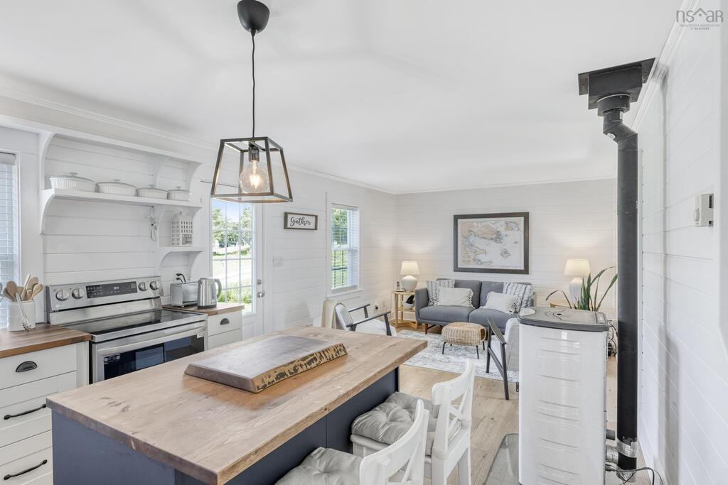 viewpoint_ca's tweet image. $579,000 FOR SALE
2 Beds | 2 Baths | 1,118 sq. ft.
23 Ocean View Drive, Blue Rocks

Located on a peaceful and quiet lane, you are so close to the ocean that you can hear it, smell it and see it.

Listed by ViewPoint Realty agent Stephanie DeVries
viewpoint.ca/cutsheet/20241…