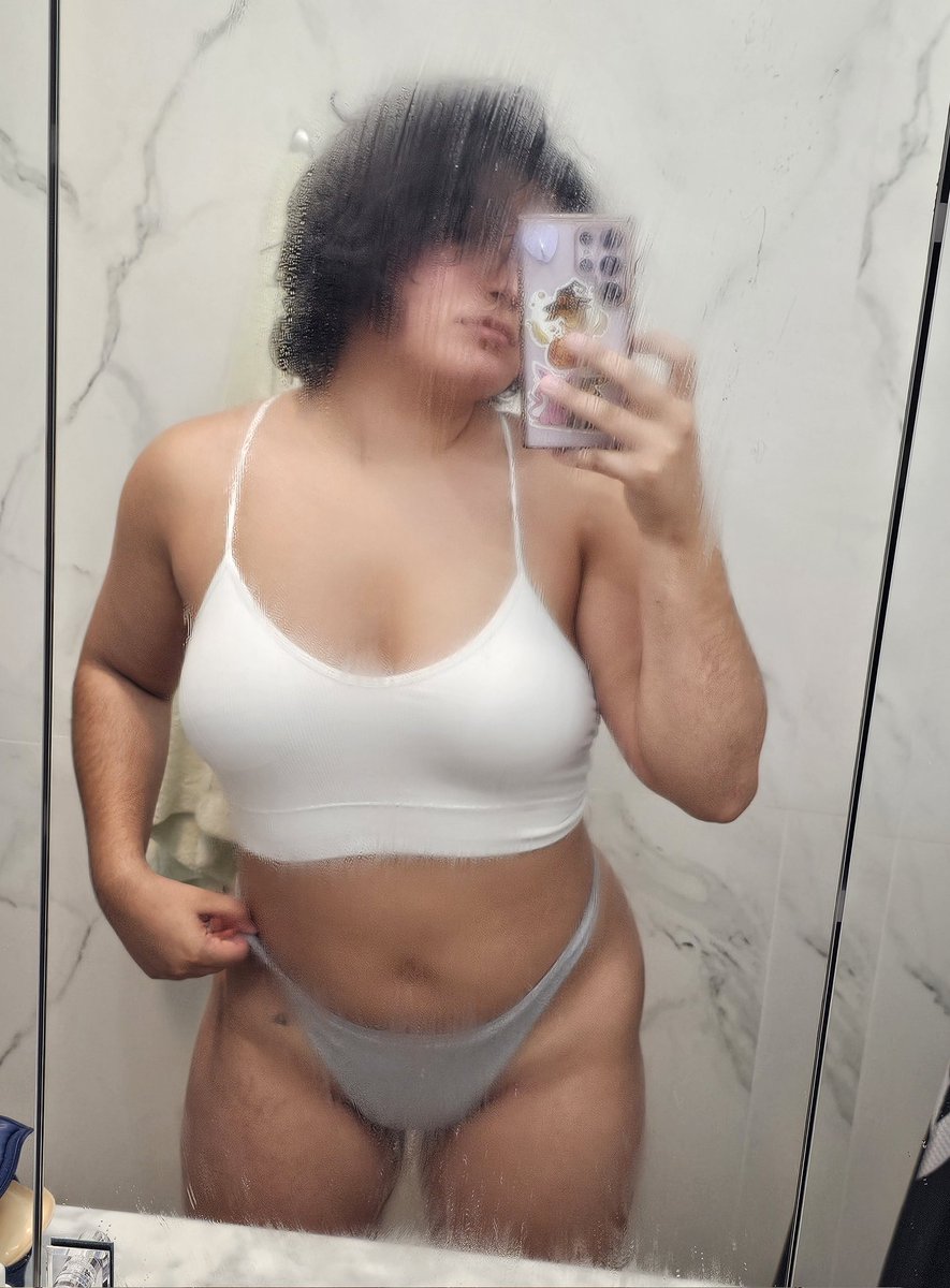 Gracefully_Lewd's tweet photo. The hair and underwear is giving 80s horror/action film https://t.co/bIhKg4pcKk