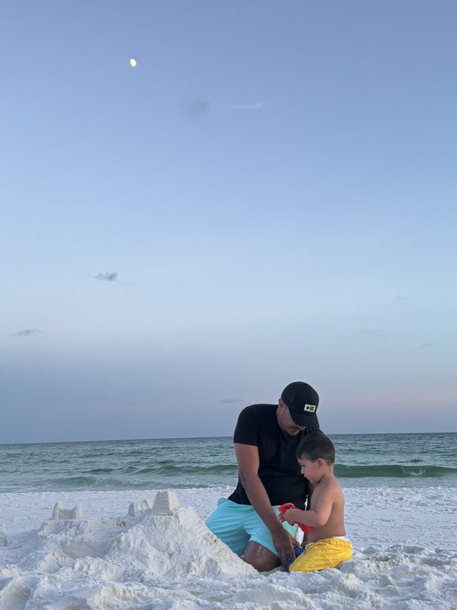 Nuffieee's tweet photo. 🏖️ https://t.co/lOvkDmxia7
