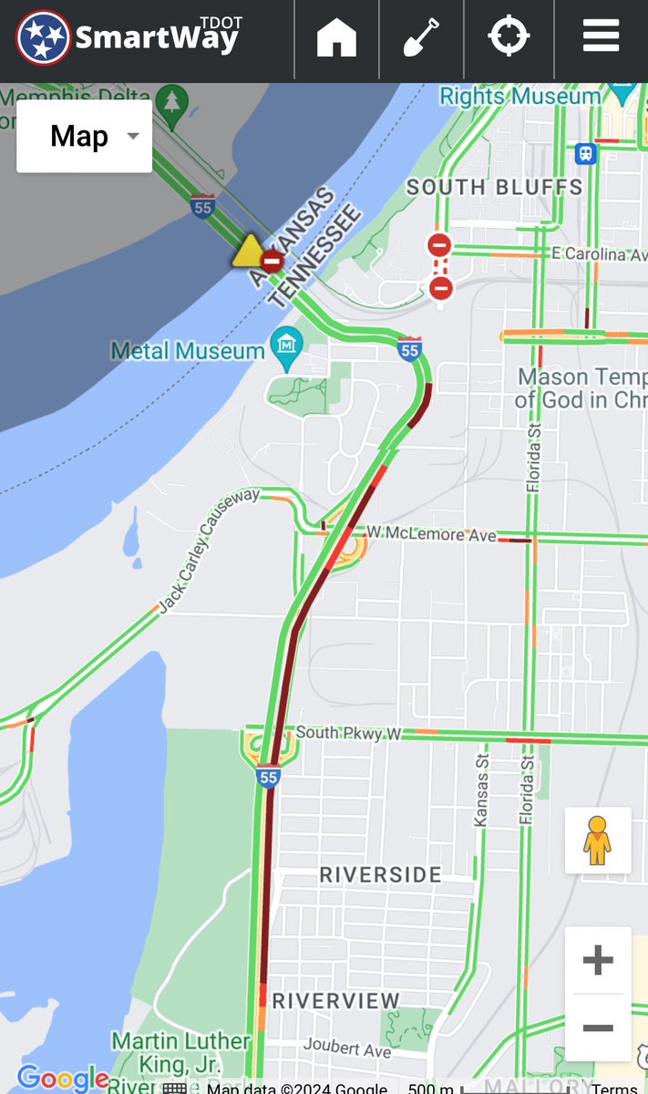 CVentura_WREG3's tweet image. Major Delays: I-55N between Mallory/South Pkwy/McLemore trying to access the I-55 bridge due to stalled vehicle. TDOT working to quickly open the one lane that’s available.