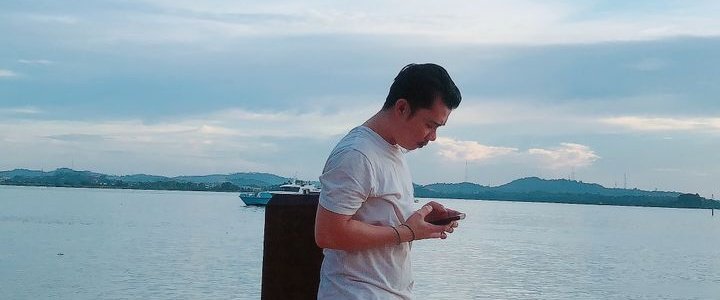 Rocha_atulio's tweet photo. jangan biarkan pengkhianatan menghancurkan dirimu, jadilah pribadi yang kuat dan tegar. luka itu bisa sembuh, dan kamu akan menemukan seseorang yang pantas menghargaimu. hargai dirimu sendiri, tingkatkan kualitas hidupmu dan buktikan bahwa tidak ada orang yang bisa meruntuhkanmu. https://t.co/nhd615nd1x