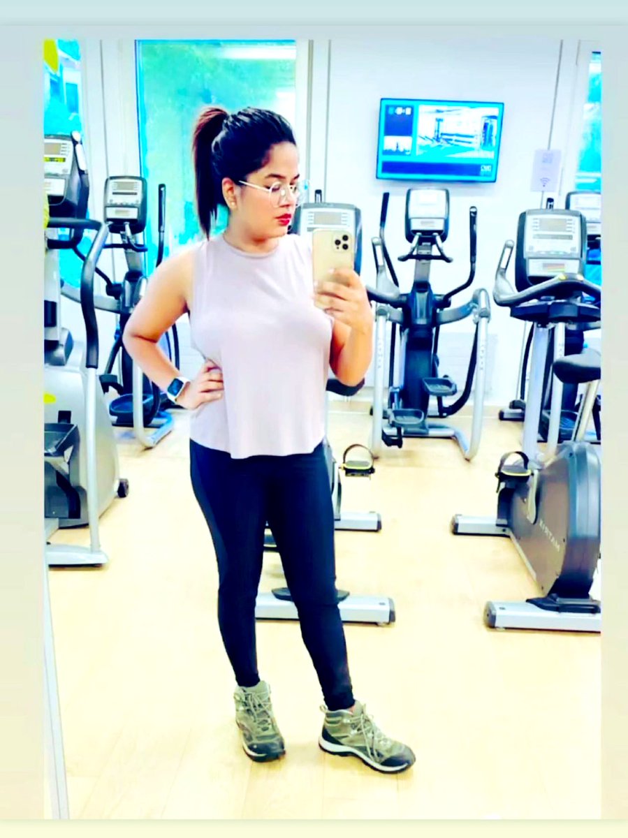 लक्ष्य यदि सर्वोपरि है तो फिर आलोचना , विवेचना और प्रशंसा कोई मायने नहीं रखती !! 
#Dr_Rohini_Ghavari