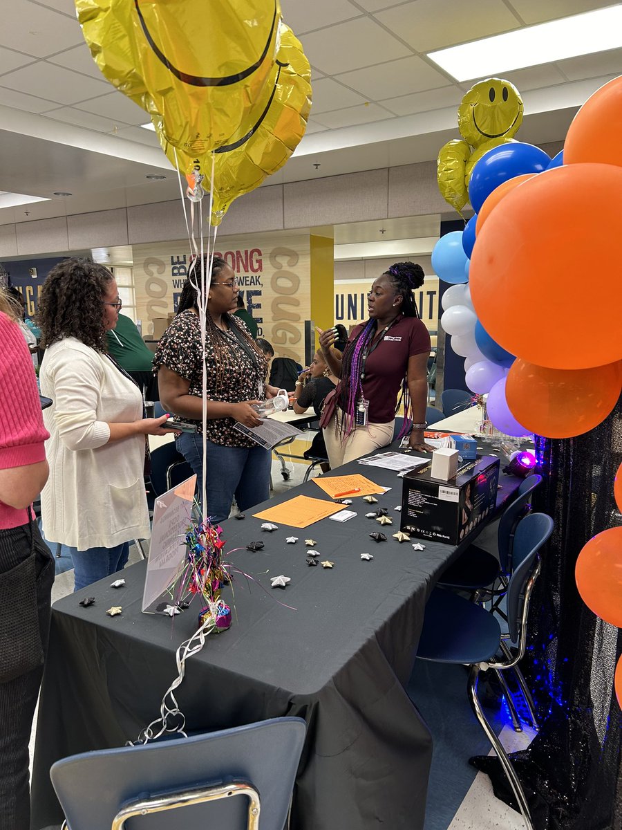 kwani_woods's tweet photo. The Professional Learning Certification Program (PLCP) is excited to welcome new teachers on temporary certificates to OCPS at Great Beginnings! #ocpsinduction https://t.co/66emRWPg0j