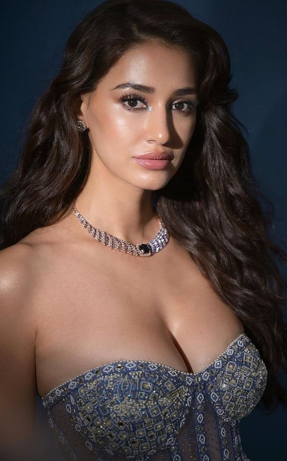 GSxl9lyWEAAnWUm?format=jpg&name=900x900