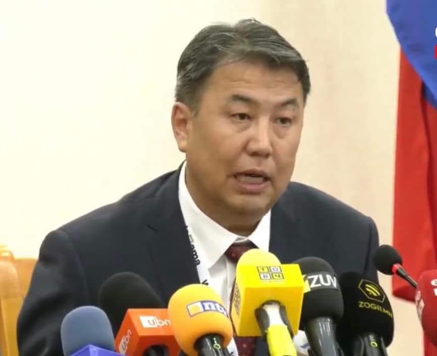 Нэгэнт тодорхой болсон нэрээр хэдэн төг хийчихгээд зараллаа гэж сүрдүүлээд мөнгө олдог энэ холбоог солиж  нээлттэй ажиллуулахгүй бол  нутаг усаар нь талцуулж бдг жудаггүй мөнгөөр юу ч хийхээс буцахгүй залуу бөхчүүдийн хүч хөдөлмөрийг хүссэнээрээ өөрчилж чаддаг БУЗАРМААНУУД