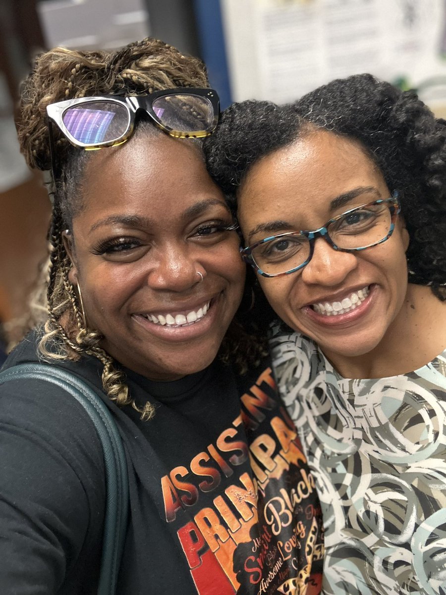 dmurff5's tweet photo. I had a wonderful opportunity to lead four sessions during the @PikeSchools ElevatED Conference this week! It was great to engage with staff and reconnect with amazing educators that I haven’t seen in a while. #thrive #bandwidth #educatorsmatter https://t.co/S97YsMEEAD