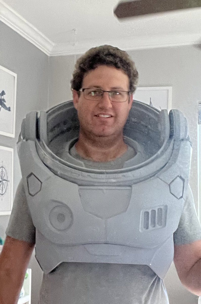 BuzzKnightyear's tweet image. Added in a really nice comfort feature with backpack straps to bear the weight of this chest rig! Nice soft comfy support on my shoulders with these straps instead of the hard plastic part being directly pushing and pinching annoyingly.