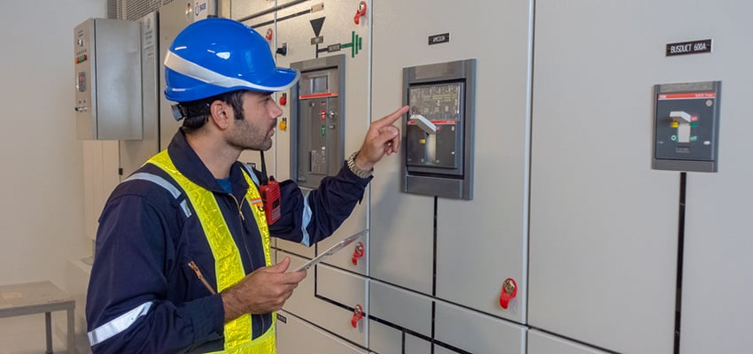 What’s the difference between peak shaving and load shifting, and how can this impact your energy bills? Learn more in our latest blog post: 
hubs.ly/Q02GXrGc0