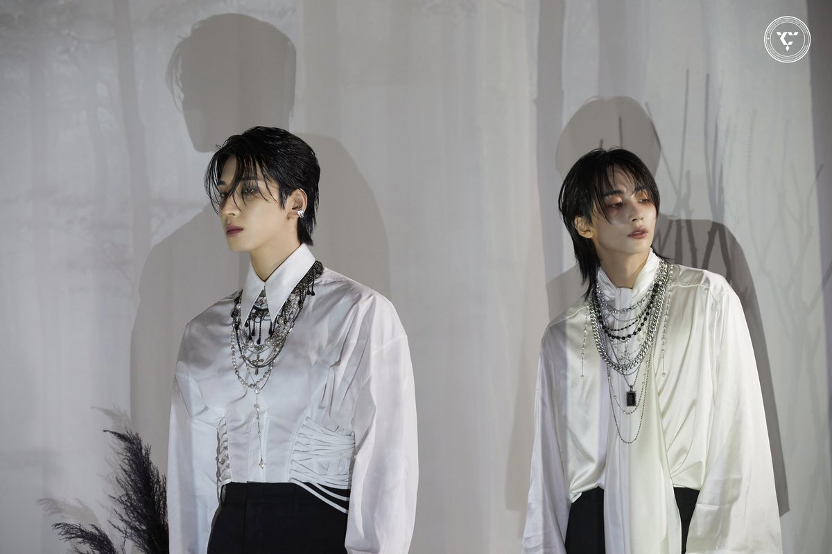 ‘This Man’ behind photos #정한 #JEONGHAN