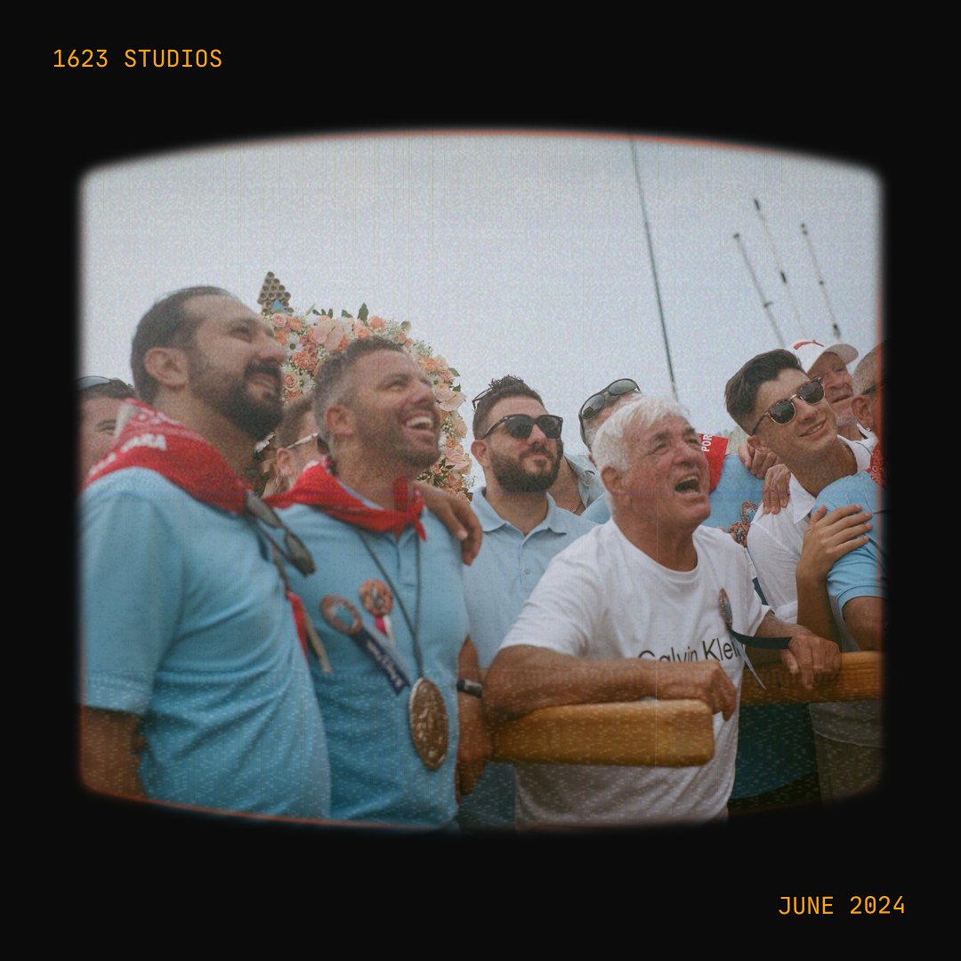 1623Studios's tweet photo. Saint Peter's Fiesta on Yashica Mat-124 📸 https://t.co/wo2vmfEinh