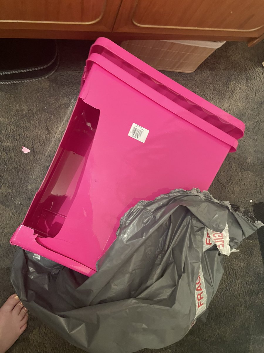 elleeg's tweet photo. @Georgeatasda just had my delivery, items all broken - what am I supposed to do - even with fragile tape the driver didn’t care https://t.co/qFzWu4StXF