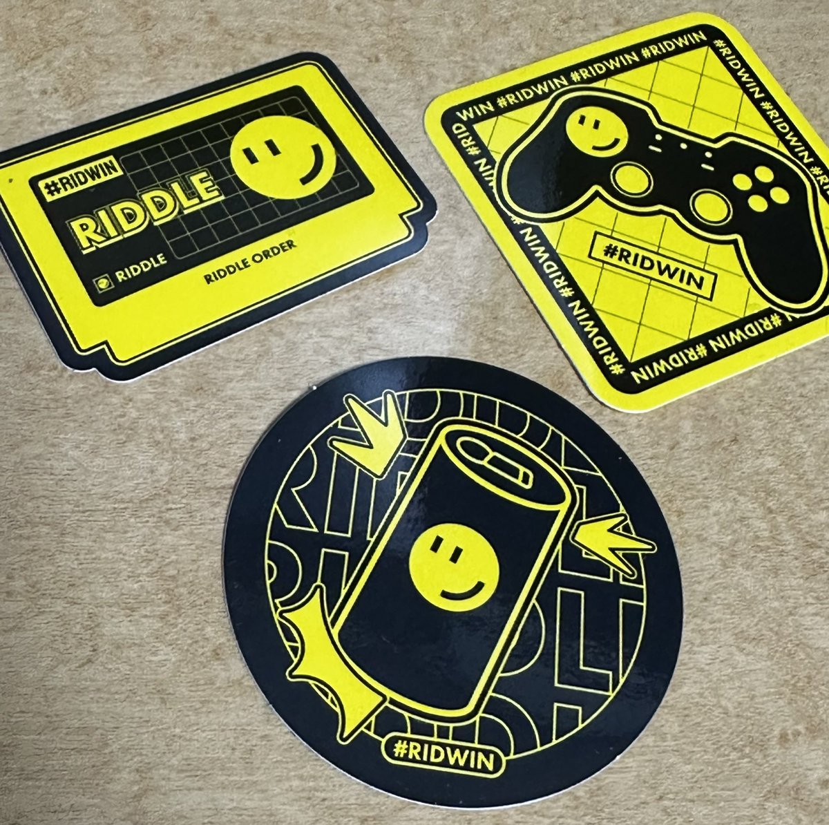 Snykn_'s tweet image. この #vdk @VodkaChaso カッコ良すぎるしステッカー可愛いしノータイムで買った😉#RIDWIN