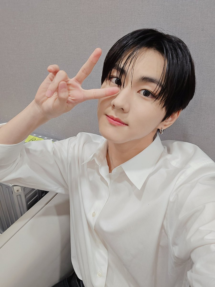 [ #정원’s Post ] 240718

#JUNGWON: V✌️

<a href="/ENHYPEN_members/">ENHYPEN</a> <a href="/ENHYPEN/">ENHYPEN OFFICIAL</a> #ENHYPEN #엔하이픈
