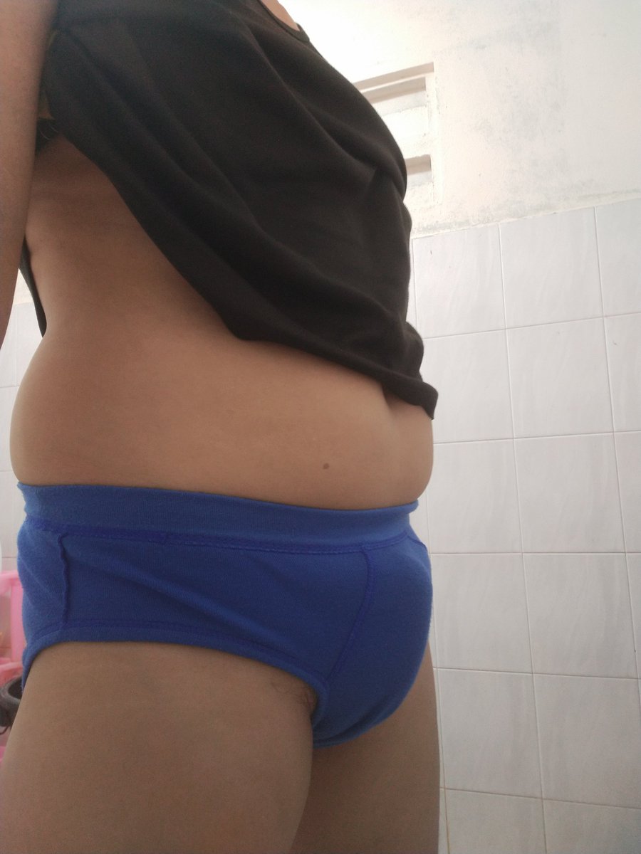 kom_mop58005's tweet photo. มีใครอยากเหมือนผมบ้างแข็งทุกวัน https://t.co/B8va52NZpG