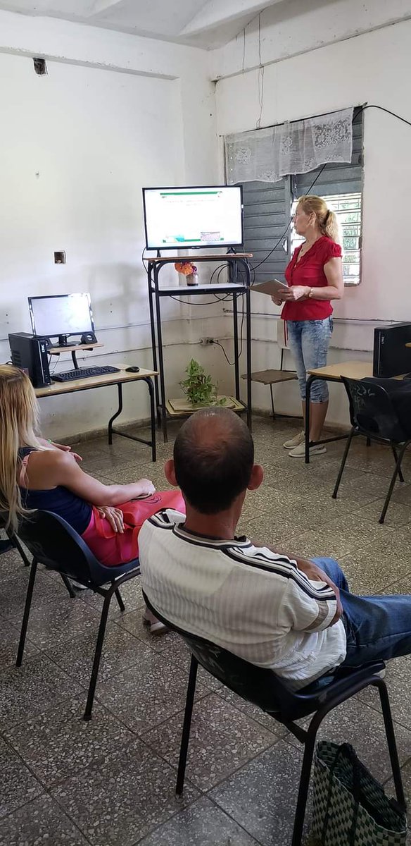 EducCalimeteMtz's tweet photo. Como parte de la preparación a los docentes de la Enseñanza Técnica y Profesional se desarrolla en el Centro Mixto Juan Manuel Diaz Valdés del Municipio Calimete curso de Actualización por la Escuela Ramal de la Agricultura #MatanzasDeGironAl26 #MatancerosEnVictoria @CubaMined https://t.co/8roLNokCKT