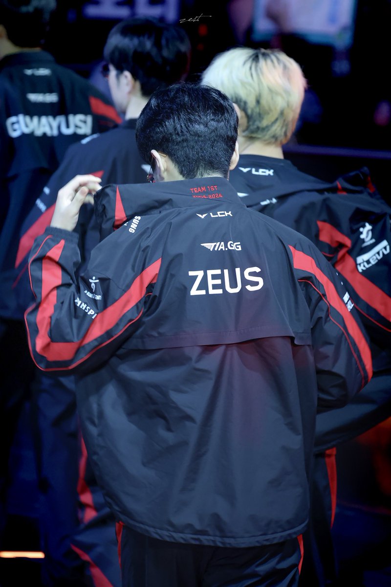 zest___z's tweet photo. 너를 믿어⚡️

#ZEUS https://t.co/Ygvs86n2EI