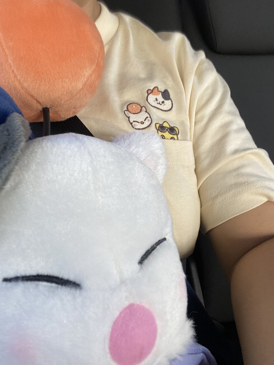 PinkBellFruit's tweet photo. Heading downtown with my Delivery Moogle! 🧋🧋🧋
 I can’t find my job pins tho 🥲 https://t.co/ahIUazdKMa