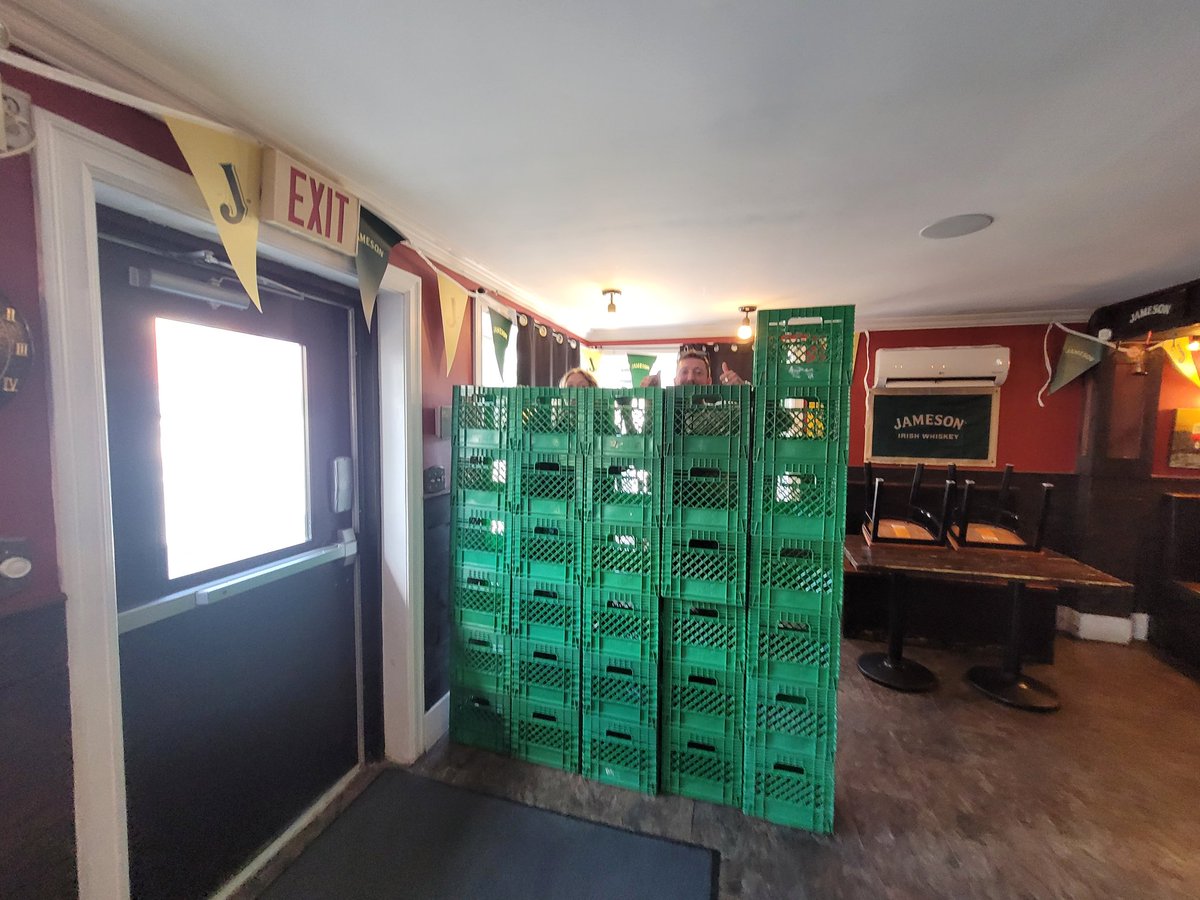 You know what is really sweaty? Icecream delivery day when its 28°C out 🥵 

But there's some amazing custard cones ready to be eaten very soon! 🍦