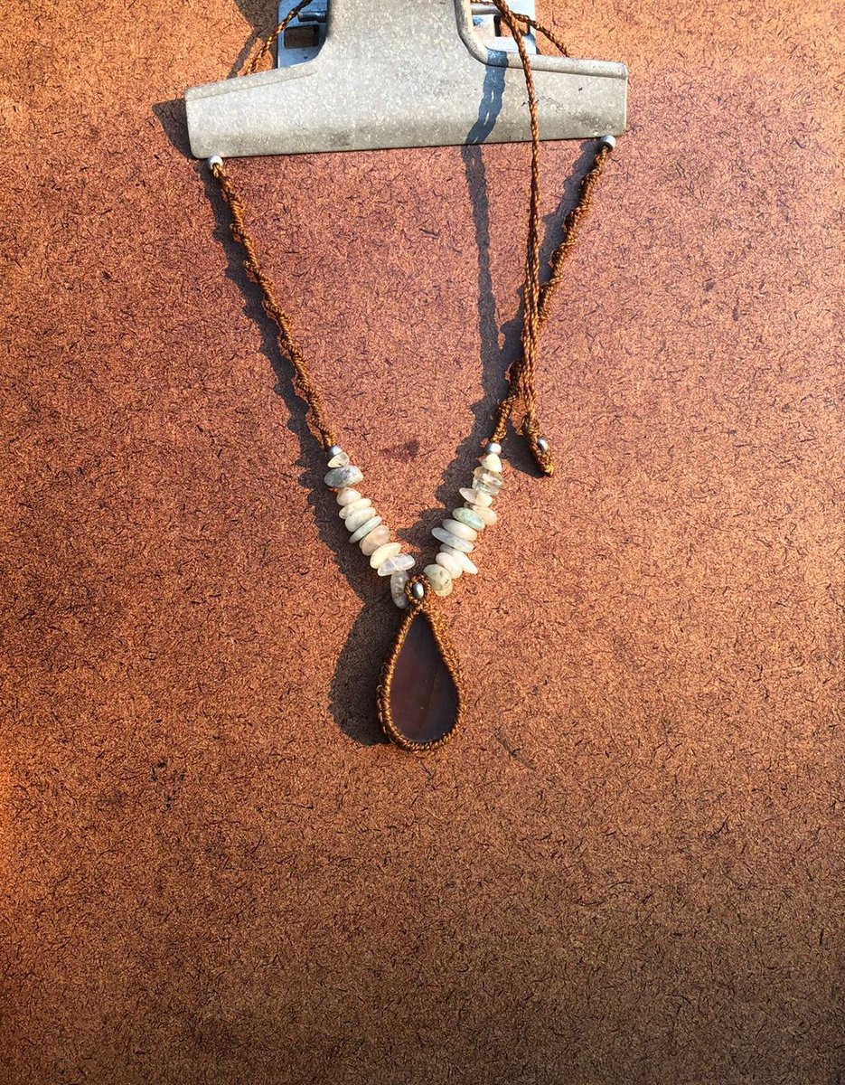 021gih's tweet photo. Colar com Ágata Lilás e cascalhos de Água Marinha. Disponível!! 

Me siga no Insta @artdassol https://t.co/876jsCu2LF