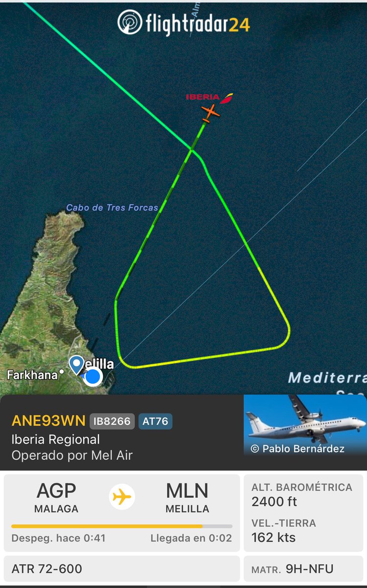 SpottersMelilla's tweet photo. ⚠️El vuelo #IB8266 Málaga-Melilla de @AirNostrumLAM operado por #MelAir, frustra un primer intento de aterrizaje debido a las nubes en cotas bajas.
Se mantiene al norte del campo.
.
.
@controladores
@aena https://t.co/YfFERdOJtQ