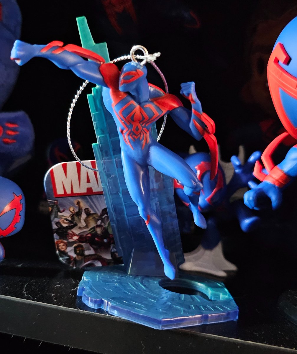 mer8ct's tweet photo. He's a Christmas ornament!
I would certainly like him under my tree. 

#miguelohara #spiderman2099 https://t.co/VAF89znlhG