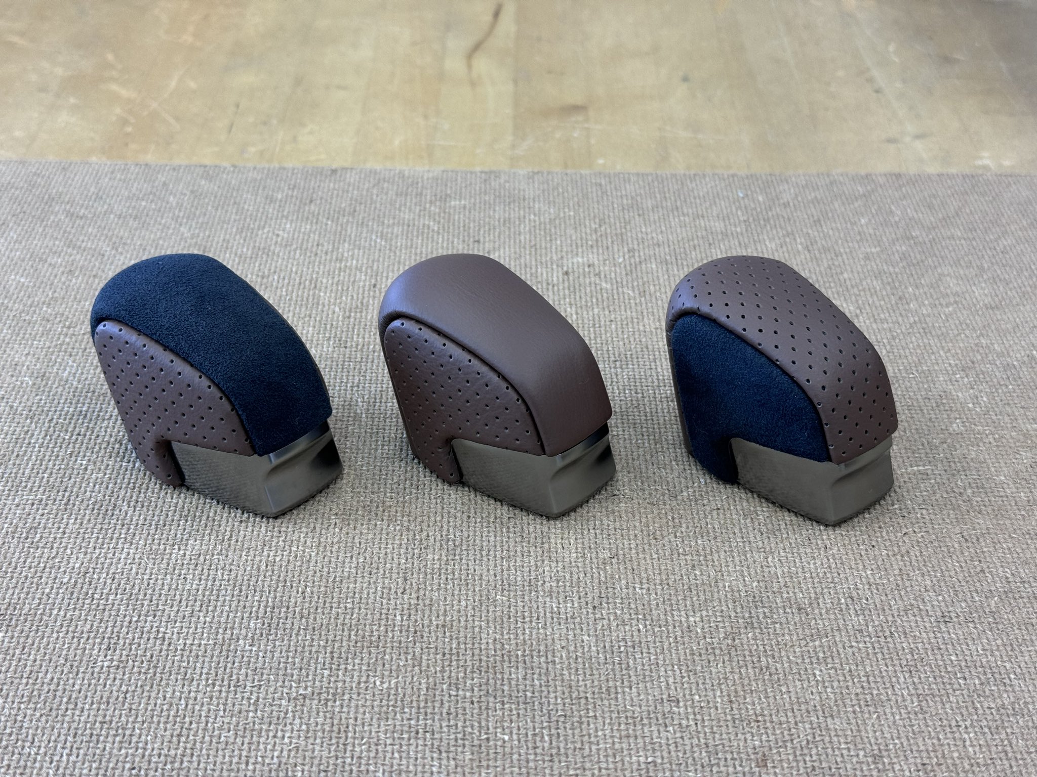 レクサス LBX レザーシフトノブ サドルタン色 シンクデザイン レクサス LBX レザーシフトノブ サドルタン色 シンクデザイン