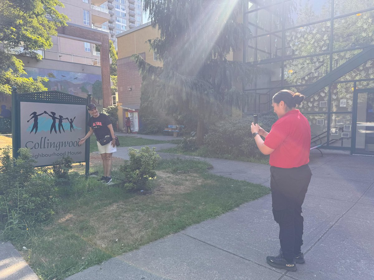 CollingwoodcpcC's tweet photo. In case you’re wondering, these were the some of the things our @shopcollingwood 
#BIA #Guardians Azalea &amp; Ravi were doing for the businesses &amp; #Community.
Interacting w/ staff &amp;
patrolling the adjacent areas of the Kingsway Corridor.
#RealService at work. https://t.co/rm4gqZkS1F