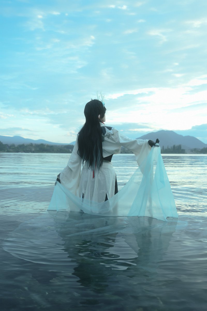 【コス/崩壊スターレイル】丹楓

龍　其の郷に帰り、終に処所見えず

photo by ゆぬしさん(<a href="/yu_gu_ra_nusi/">ゆぬし</a> )
#やよいの崩壊