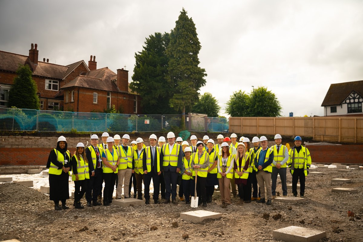 NHS Property Services (@nhsproperty) on Twitter photo Works just started at the new Community Diagnostic Centre (CDC) in Hinckley, Leicestershire 🎉
The £24.6 million facility is a result of a partnership between NHSPS, <a href="/NHS_LLR/">NHS Leicester, Leicestershire and Rutland</a> and <a href="/darwingroup_ltd/">Darwin Group</a> 🏥
Find out more: property.nhs.uk/news/news/grou…
#HealthyPlaces Works just started at the new Community Diagnostic Centre (CDC) in Hinckley, Leicestershire 🎉
The £24.6 million facility is a result of a partnership between NHSPS, <a href="/NHS_LLR/">NHS Leicester, Leicestershire and Rutland</a> and <a href="/darwingroup_ltd/">Darwin Group</a> 🏥
Find out more: property.nhs.uk/news/news/grou…
#HealthyPlaces