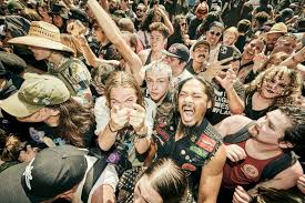 improv4humans's tweet image. Misfits, Adicts, and the Crimson Ghost (w/ @bibbymoynihan , @murphyplease )
Brett and Besser report back from the No Values Festival; Bobby was Woodsy the Owl; Bono not Irish; woman eats bit coin; Ozempic face; and poop freaks at  Studio 54.

art19.com/shows/improv4h…