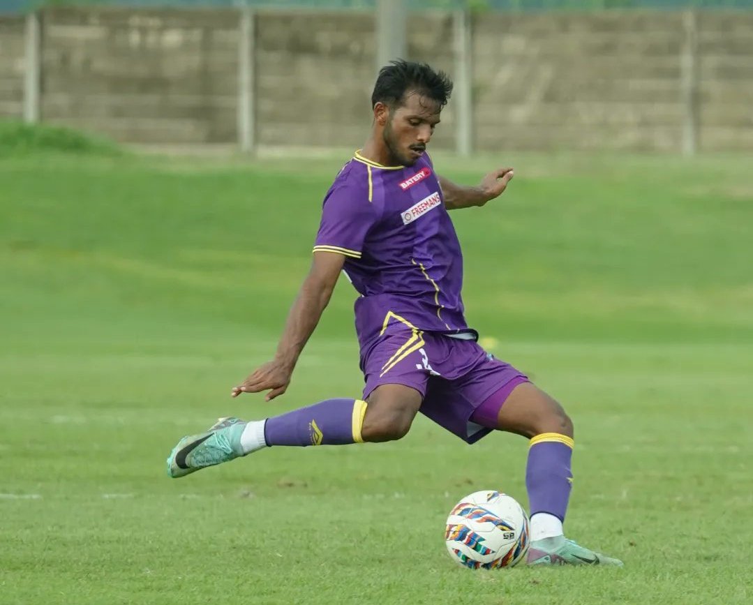 kbfcxtra's tweet photo. 🚨🎖️ Kerala Blasters trust Mohammed Azhar to be the next big midfielder in Indian Football. @7negiashish [ 💻 ~ @KhelNow ] #KBFC https://t.co/s0hmh3AhC0