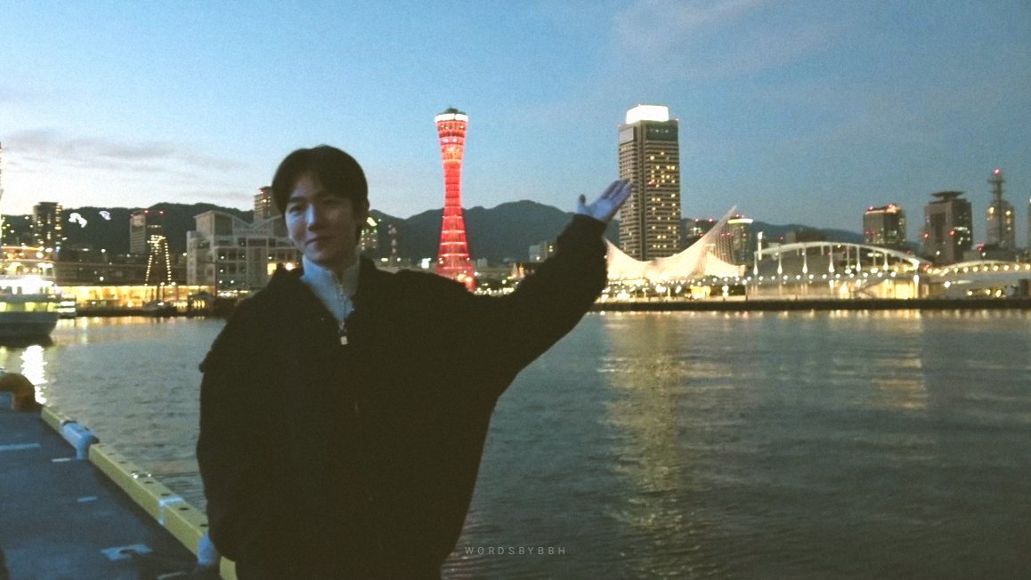 wordsbybbh's tweet photo. boyfriend baekhyun ♡ https://t.co/ZIQ6MAGes3