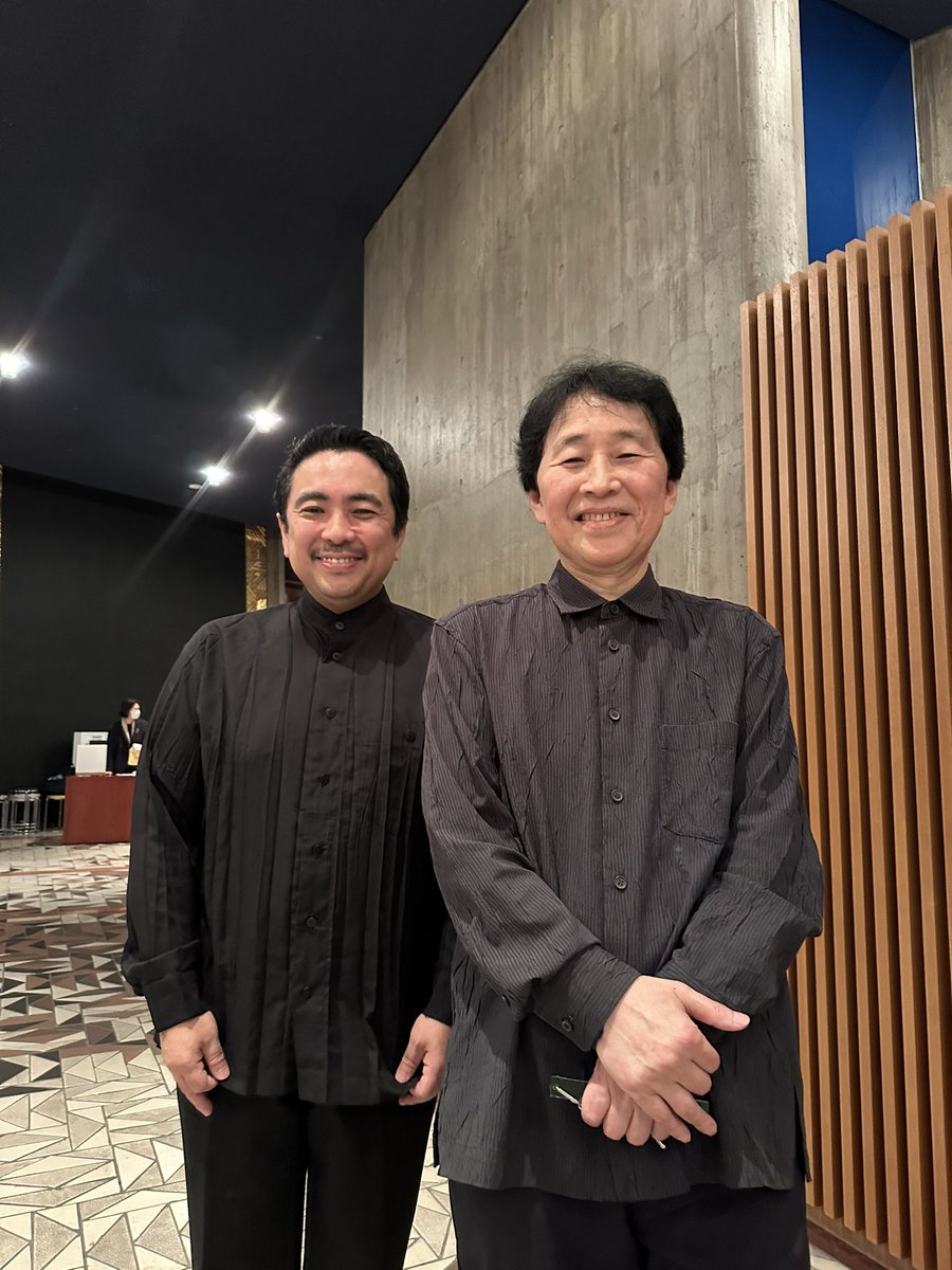 昨日は東京文化会館で、恩師 迫昭嘉先生のご退任記念コンサートでした。先生や先輩後輩と舞台に立てて嬉しかったです。
門下の輪っていいですね。これからも大事にしたいです❣️