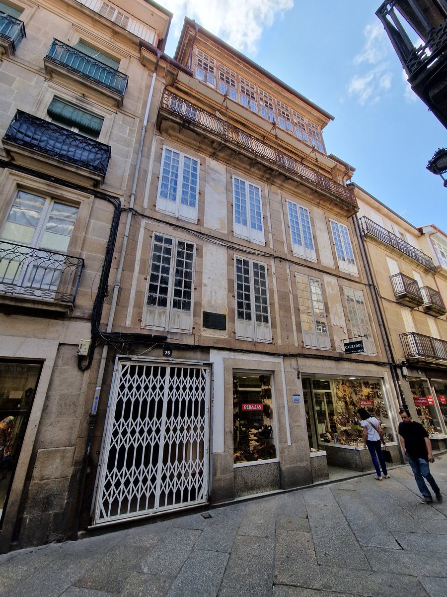 Xavier Feix (@limiator) on Twitter photo Xaquín Lorenzo #Xocas foi nomeado Fillo Predilecto da Provincia de Ourense en 1983. Así aparece na placa da súa casa na rúa da Paz en #Ourense <a href="/Otero_Pedrayo/">Fundación Otero Pedrayo</a> <a href="/FVicenteRisco/">Fundación Vicente Risco 🛰</a> <a href="/ACBoveda/">AC. Alexandre Bóveda 🛰</a> <a href="/portasdoxures/">Portas do Xurés</a> <a href="/DescifrandoHist/">Descifrando a Historia</a> <a href="/UxioNovo/">Uxío @Novoneyra Rei</a> <a href="/apatrigal/">Asociación para a defensa do Patrimonio Galego</a> Xaquín Lorenzo #Xocas foi nomeado Fillo Predilecto da Provincia de Ourense en 1983. Así aparece na placa da súa casa na rúa da Paz en #Ourense <a href="/Otero_Pedrayo/">Fundación Otero Pedrayo</a> <a href="/FVicenteRisco/">Fundación Vicente Risco 🛰</a> <a href="/ACBoveda/">AC. Alexandre Bóveda 🛰</a> <a href="/portasdoxures/">Portas do Xurés</a> <a href="/DescifrandoHist/">Descifrando a Historia</a> <a href="/UxioNovo/">Uxío @Novoneyra Rei</a> <a href="/apatrigal/">Asociación para a defensa do Patrimonio Galego</a>