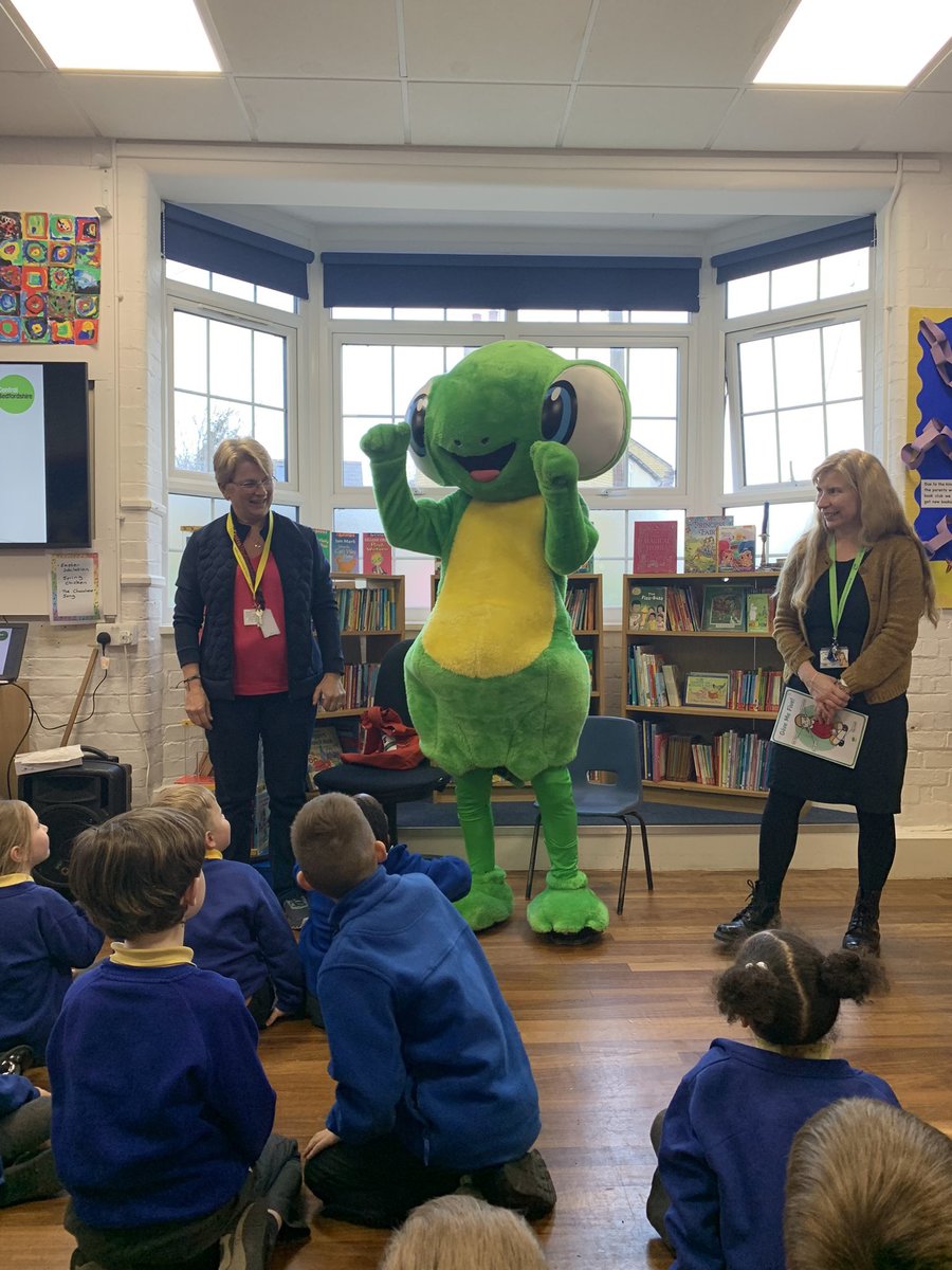 BedsSchTrust's tweet photo. We're ending the academic year on a high - with the publication of our latest BEST Success Story!

This case study tells the story of @GravenhurstAcad being rated Outstanding again by Ofsted earlier this year.

Click for the full story: https://t.co/IGzme9P5fI

#BestFamily https://t.co/KRavGqmnnl