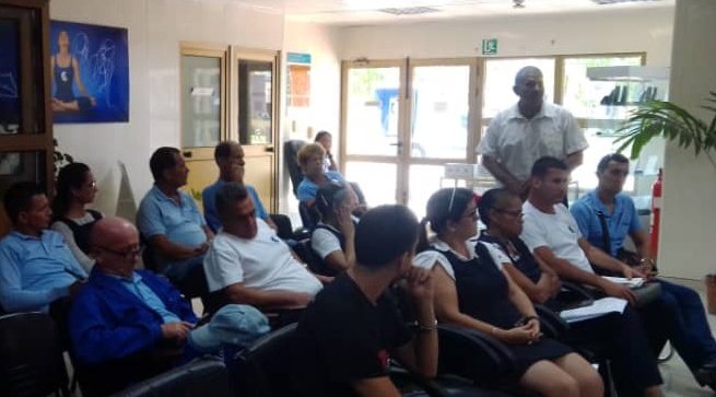 EtecsaCfgos's tweet photo. Se realiza en el día de hoy el Balance del Centro de Telecomunicaciones Principal Cruces #CubaInformatiza @DianlyCV @ETECSA_Cuba @Irenaldo5 @MiguelASurezSa2 @YurisdanLopez @yulls_yusimi @yusnel_diaz @AntonioJesuLC https://t.co/HTV56FEUQ9