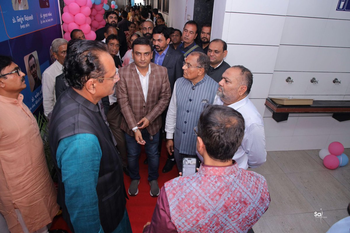 આજરોજ શ્રીમતી લીલાબેન જીવનભાઈ રામાણી ચેરીટેબલ ટ્રસ્ટ સંચાલિત કેન્સરગ્રસ્ત જરૂરિયાતમંદ દર્દીઓની નિ:શુલ્ક સેવા માટે "આશાદીપ પેલિએટીવ કેર સેન્ટર" ના શુભારંભ પ્રસંગે હાજરી આપી શુભકામનાઓ પાઠવી.